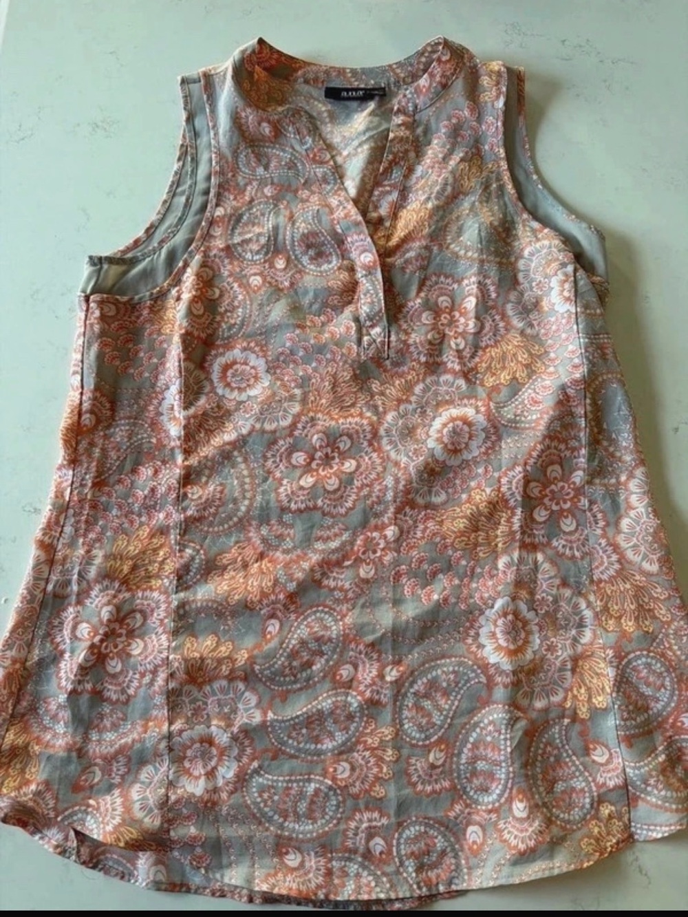 a.n.a Sleeveless Paisley Floral Shell - orange Gray & Gold